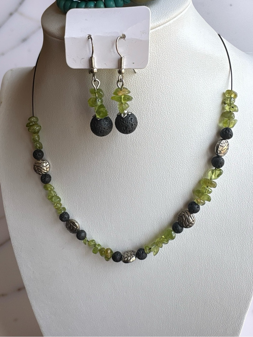 Handcrafted Peridot Green Gemstone Necklace & Earring Set With Bracelet - Picture 4 of 5